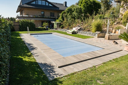 Fliesen für Schwimmbad Aussen